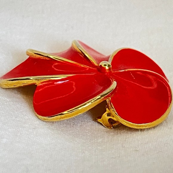 Flower Brooch Large Red Enamel Over Gold Tone Metal - Picture 2 of 5